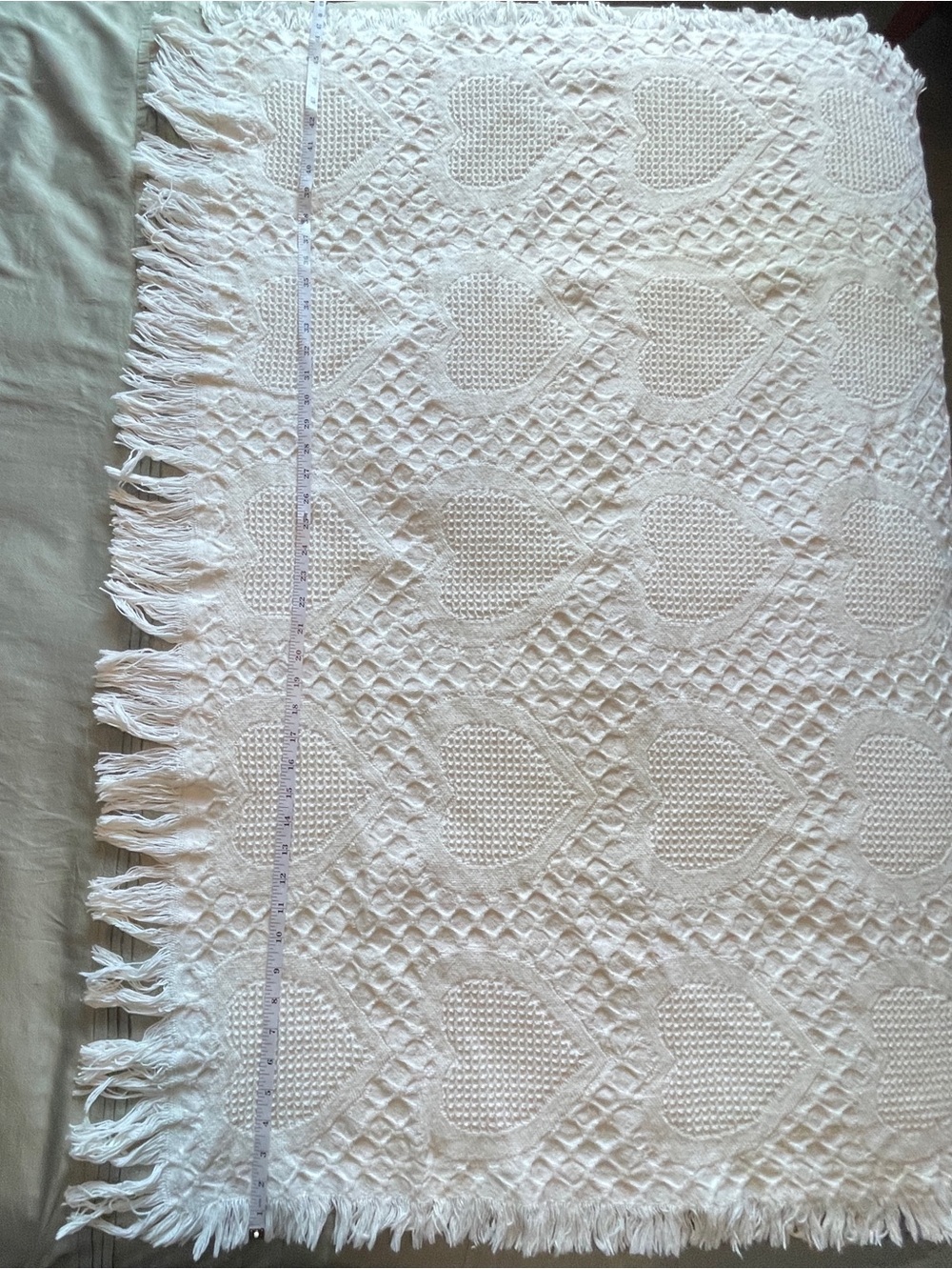 White Cotton Matelasse Heart Pattern Fringe Throw Blanket 48” x 60”